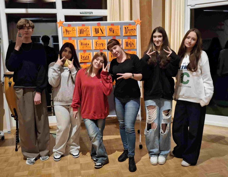 20251023_205255.jpg 20251023_205255.jpg